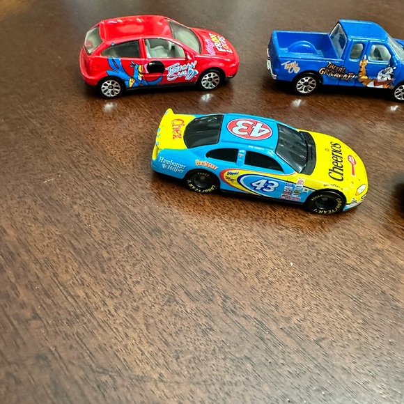 7 Vtg 90's Matchbox Nascar Cereal Cheerios Froot Loops Lucky Charms Diecast Cars - Picture 2 of 12